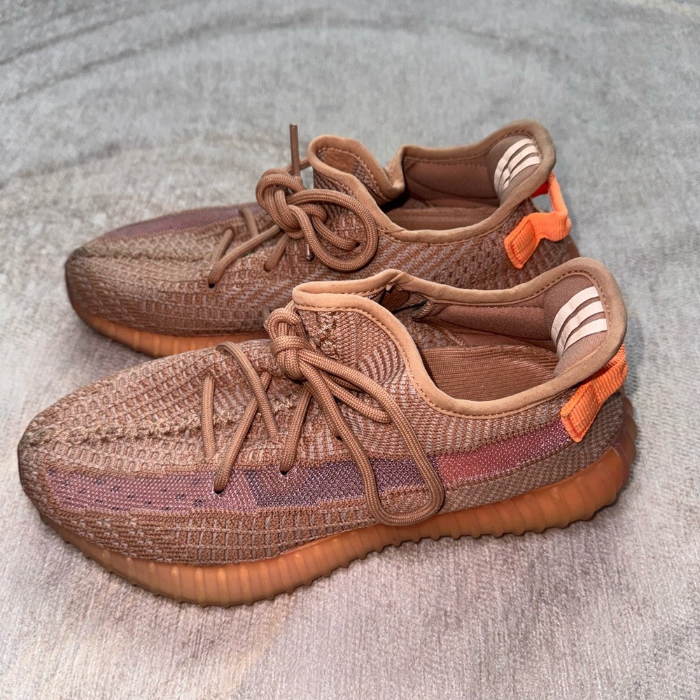Yeezy Boost 350 V2 Clay